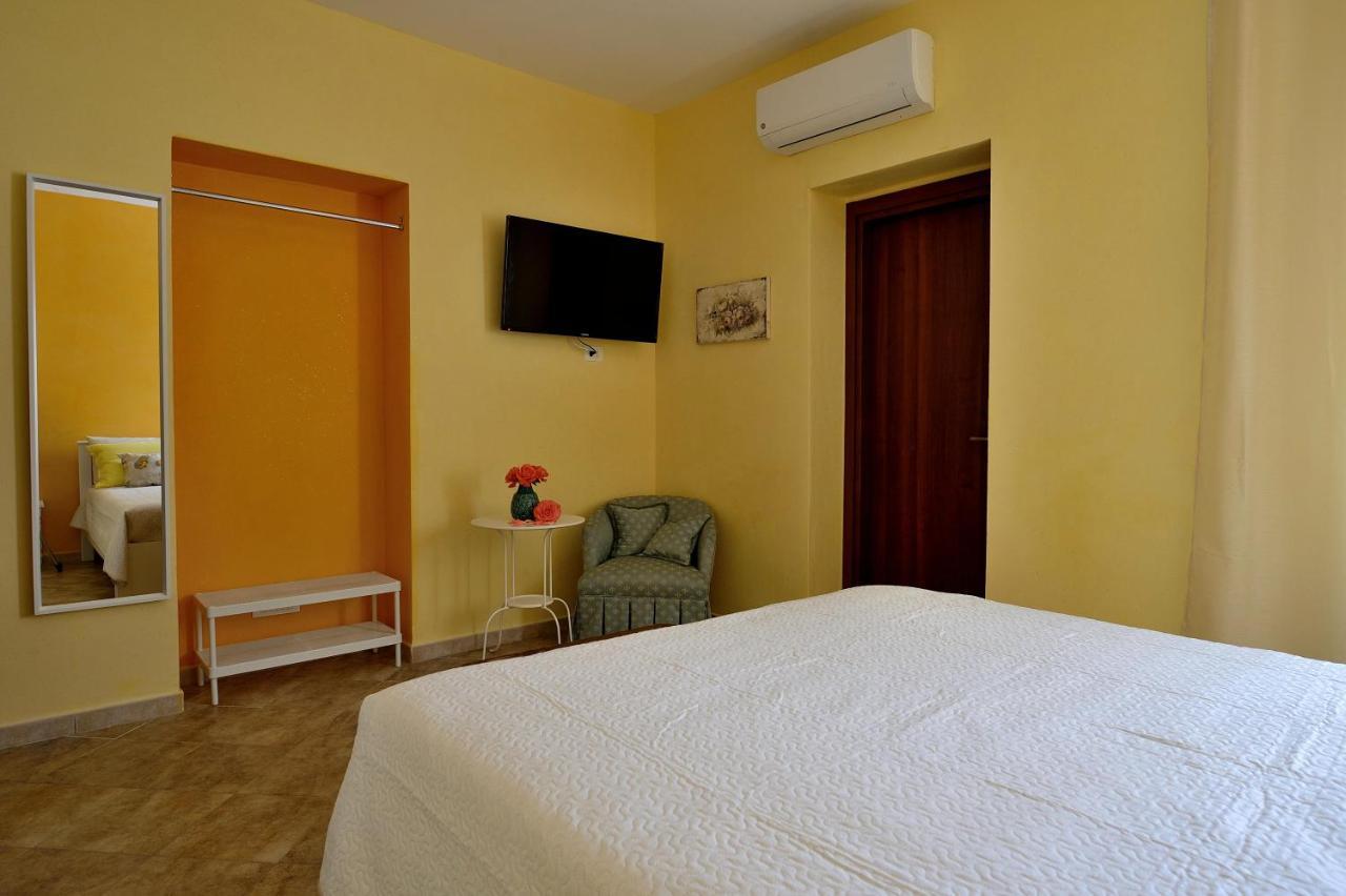 Lumie Di Sicilia Bed & Breakfast ปอร์โต เอมเปโดเกล ภายนอก รูปภาพ