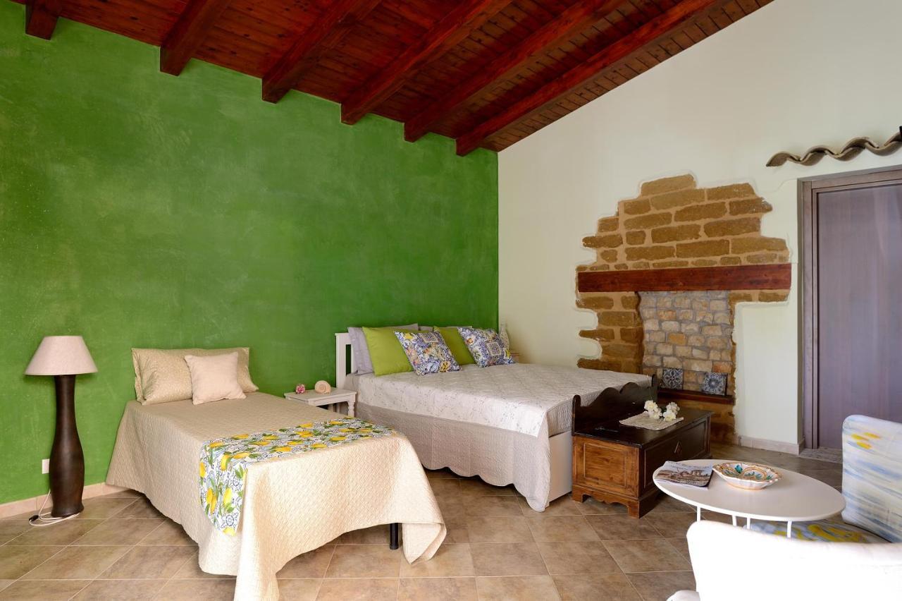 Lumie Di Sicilia Bed & Breakfast ปอร์โต เอมเปโดเกล ภายนอก รูปภาพ