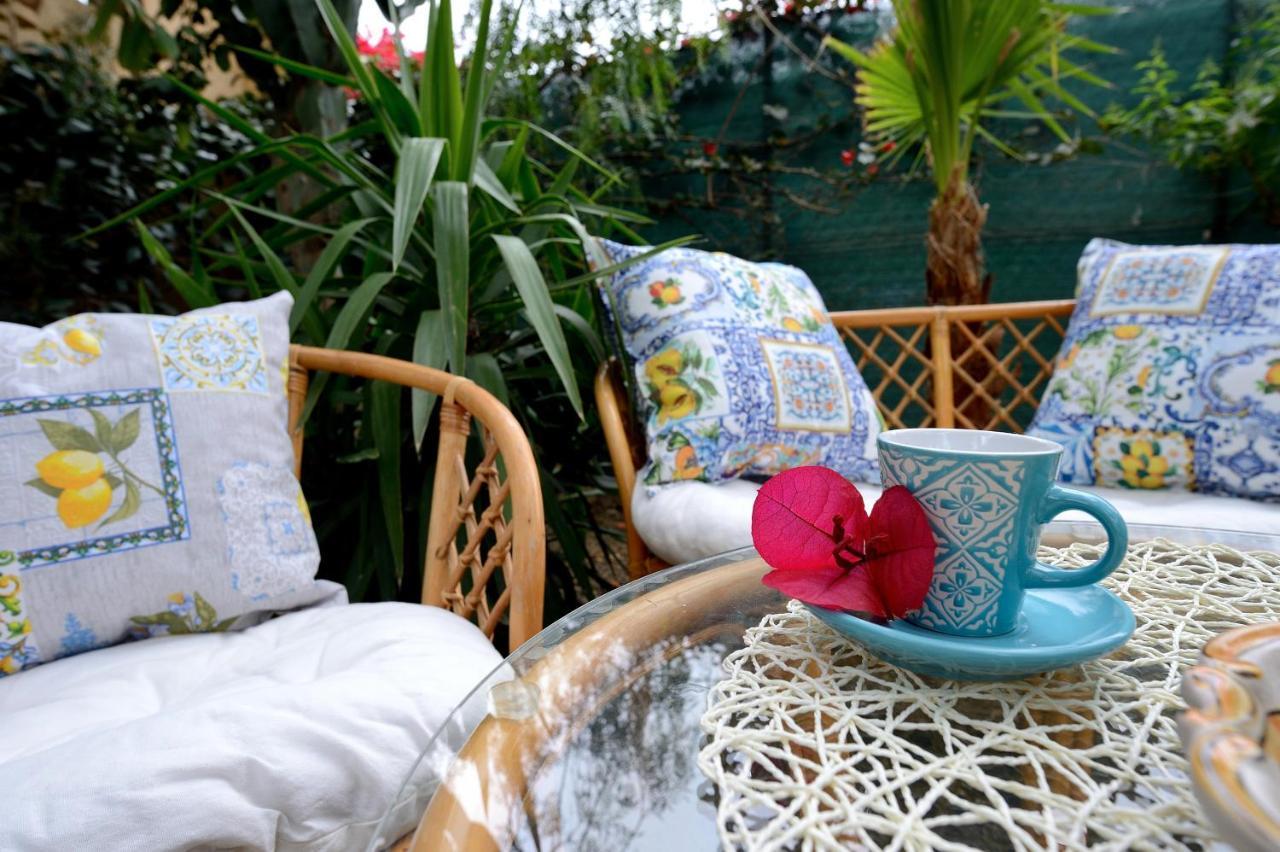 Lumie Di Sicilia Bed & Breakfast ปอร์โต เอมเปโดเกล ภายนอก รูปภาพ